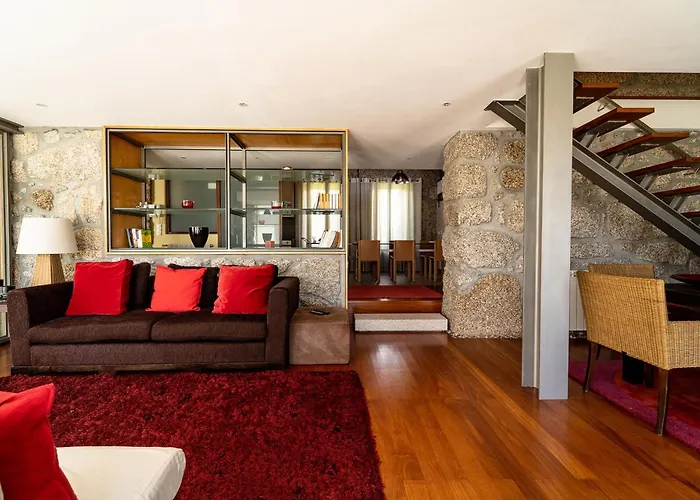 Vakantiehuis Casa De Silvares Fafe - Moradia Premium Com Piscina By House And People